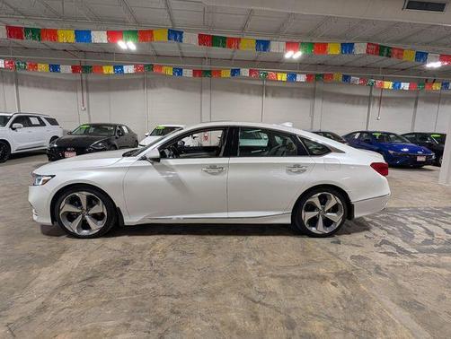 2020 Honda Accord Touring 2.0T