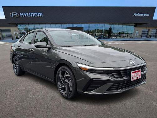 2025 Hyundai ELANTRA Limited