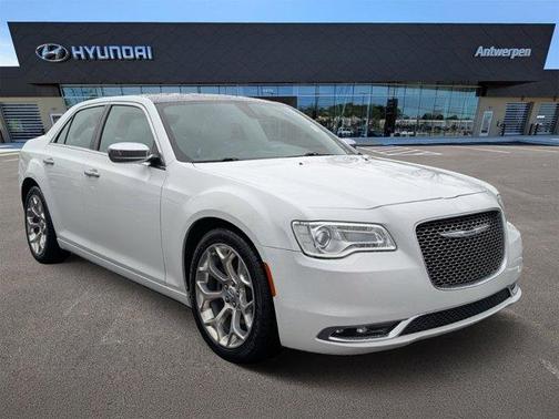 2017 Chrysler 300C Platinum