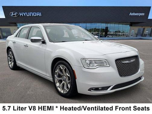 2017 Chrysler 300C Platinum