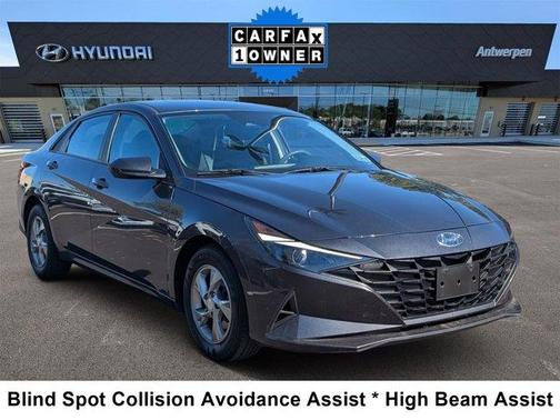 2022 Hyundai ELANTRA SE