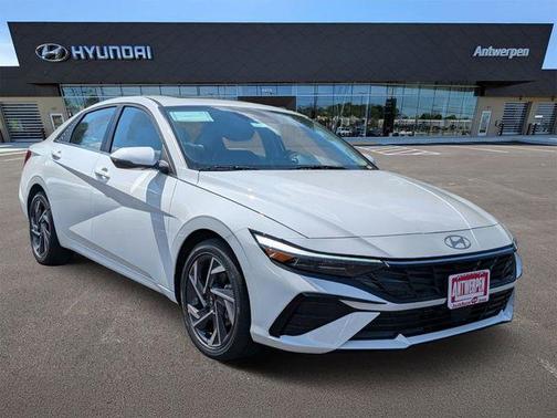 2025 Hyundai ELANTRA Limited