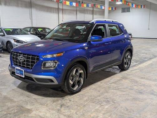 2022 Hyundai VENUE SEL