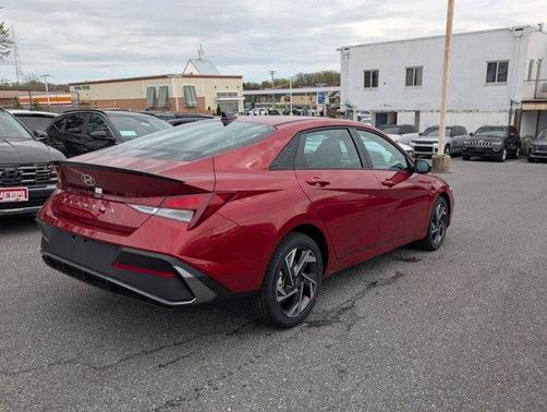 2025 Hyundai ELANTRA SEL Sport