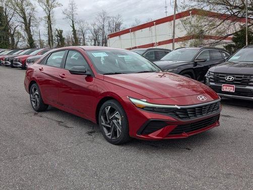 2025 Hyundai ELANTRA SEL Sport
