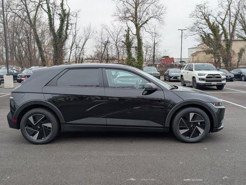 2026 Hyundai IONIQ 5 SE