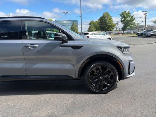 Everlasting Silver 2023 Kia Sorento SX