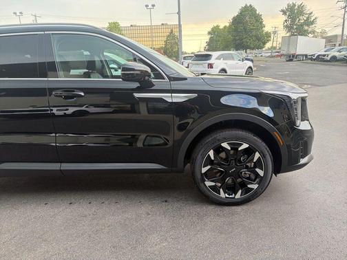 Black 2026 Kia Sorento EX