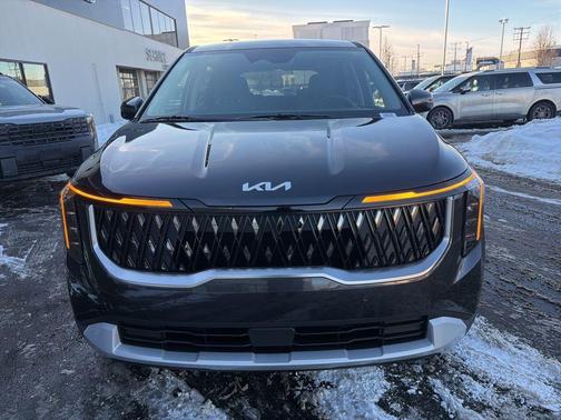 Metal 2026 Kia Carnival LX