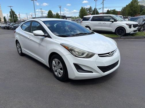 Quartz White Pearl 2016 Hyundai ELANTRA SE