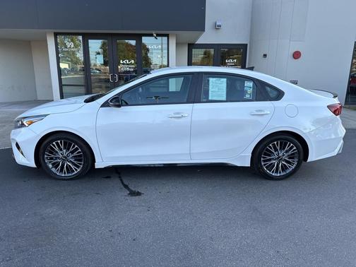 2023 Kia Forte GT-Line