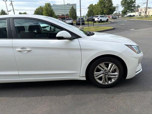 Quartz White Pearl 2020 Hyundai ELANTRA SEL