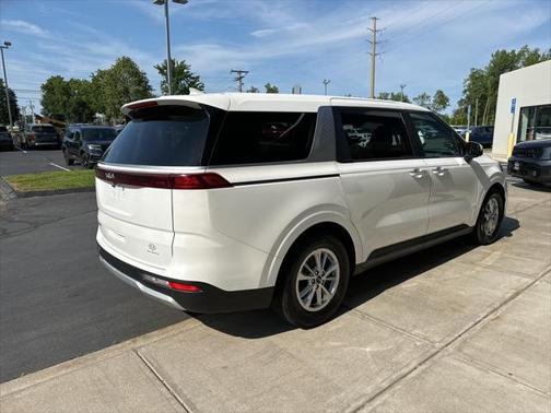 2022 Kia Carnival LXS