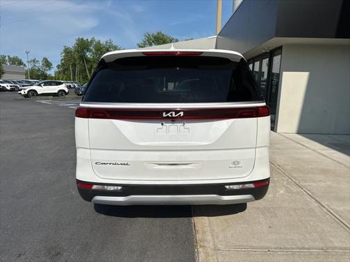 2022 Kia Carnival LXS