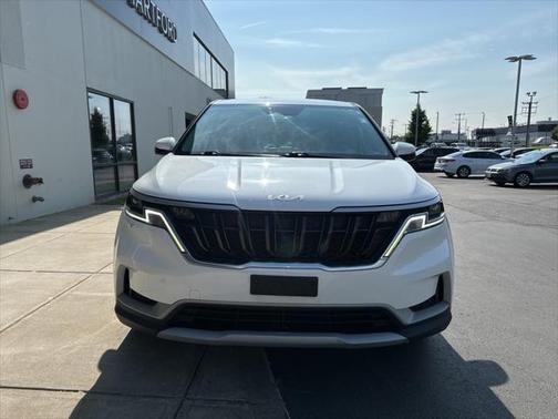 2022 Kia Carnival LXS