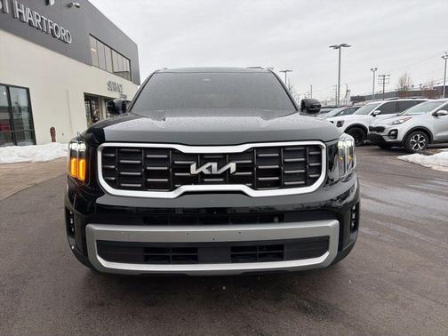 Ebony Black 2024 Kia Telluride S