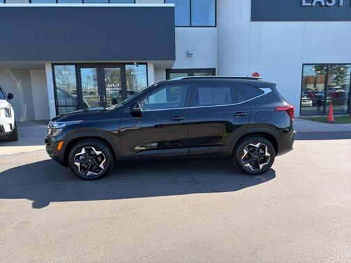 Fusion Orange 2025 Kia Seltos EX