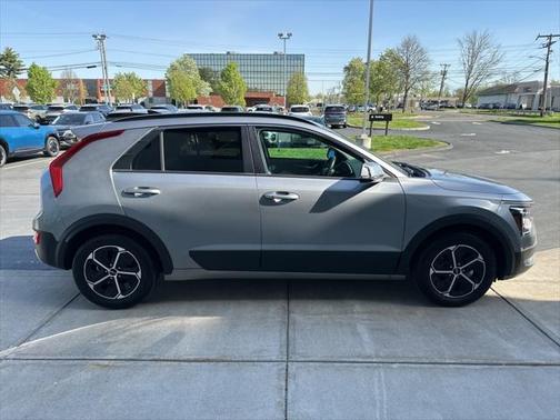 2023 Kia Niro EX
