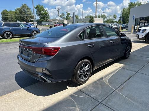 2022 Kia Forte LXS