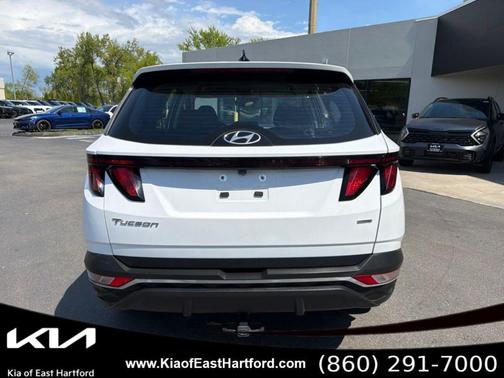 White Pearl 2024 Hyundai TUCSON SE