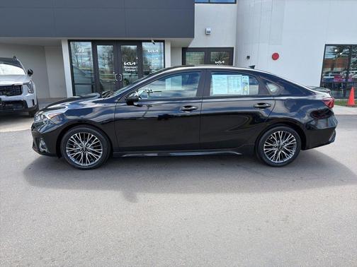 Aurora Black Pearl 2023 Kia Forte GT-Line