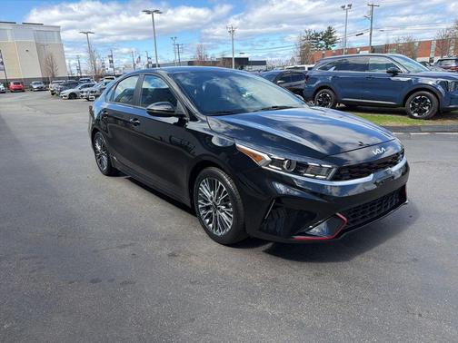 Aurora Black Pearl 2023 Kia Forte GT-Line