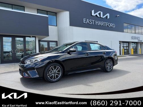 Aurora Black Pearl 2023 Kia Forte GT-Line
