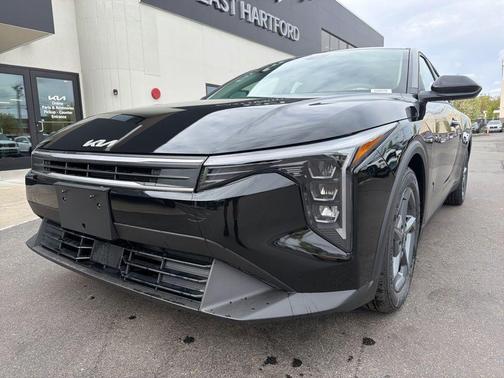 Black 2026 Kia K4 LXS