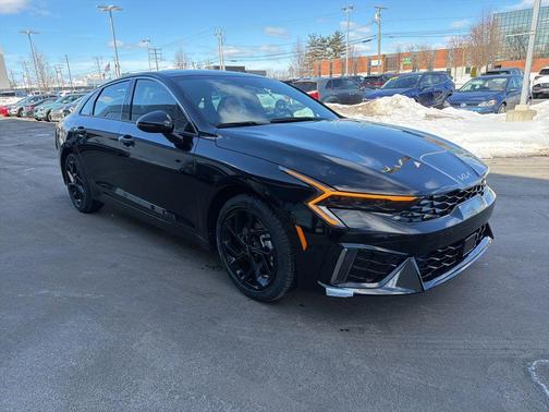 Aurora Black Pearl 2026 Kia K5 GT-Line