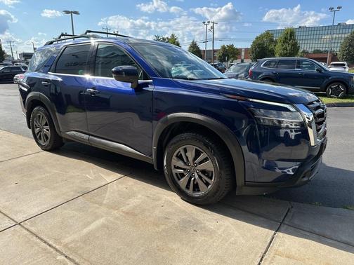 2022 Nissan Pathfinder SV 4WD