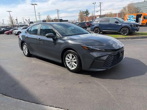 UNDERGROUND 2025 Toyota Camry LE