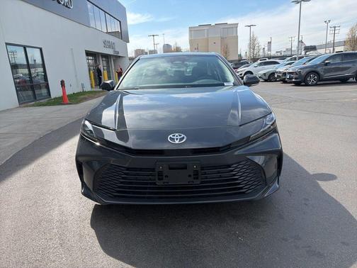 UNDERGROUND 2025 Toyota Camry LE