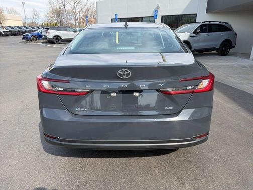 UNDERGROUND 2025 Toyota Camry LE