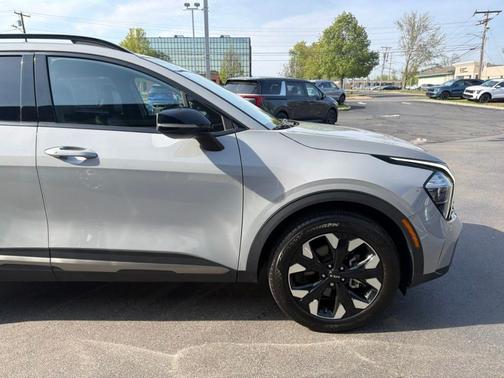 Wolf Gray 2023 Kia Sportage X-Line