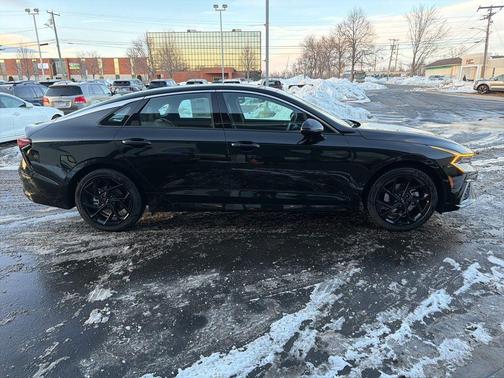 Aurora Black Pearl 2026 Kia K5 GT-Line