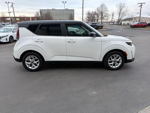 2023 Kia Soul S