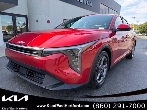 Currant Red 2025 Kia K4