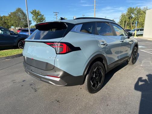 2026 Kia Sportage Hybrid EX
