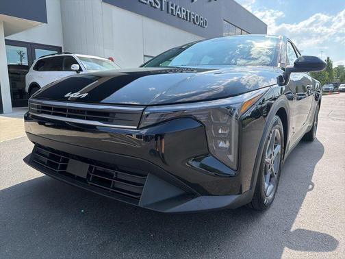 Aurora Black Pearl 2025 Kia K4