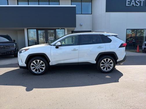 Super White 2019 Toyota RAV4 Limited