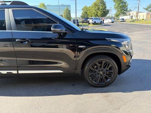 Cherry Black 2022 Kia Seltos Nightfall