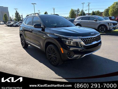 Cherry Black 2022 Kia Seltos Nightfall