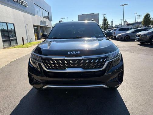 Cherry Black 2022 Kia Seltos Nightfall