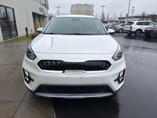 2022 Kia Niro LXS