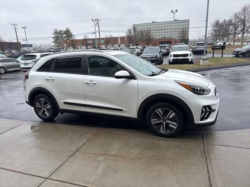 2022 Kia Niro LXS