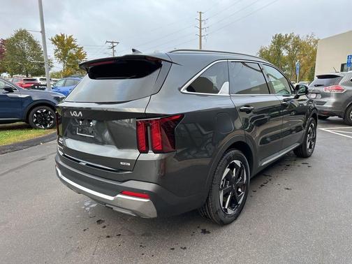 Gray 2026 Kia Sorento Plug-In Hybrid EX