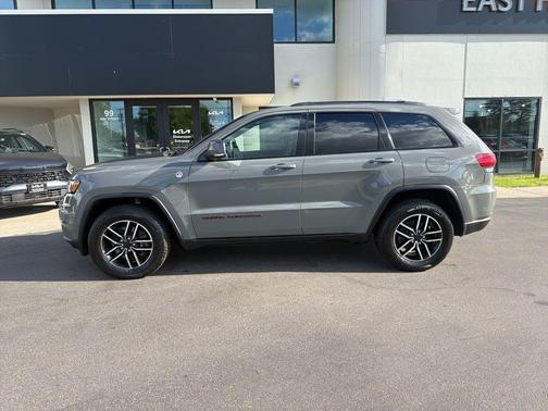 Sting Gray Clearcoat 2021 Jeep Grand Cherokee Trailhawk