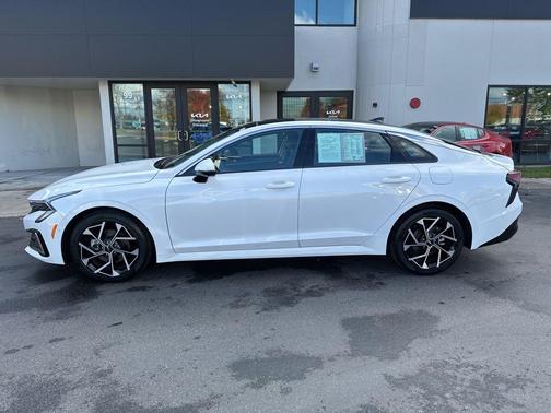 Snow White Pearl 2025 Kia K5 EX