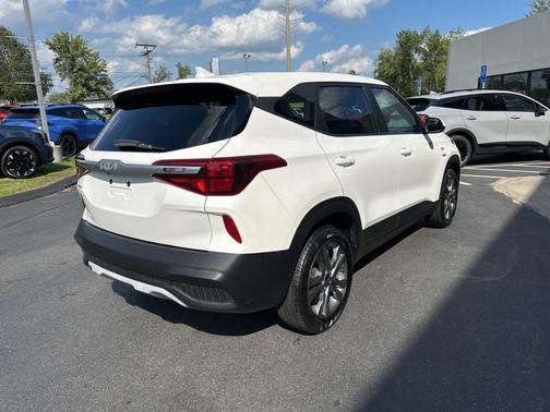 2023 Kia Seltos LX