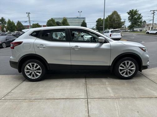 2022 Nissan Rogue Sport S